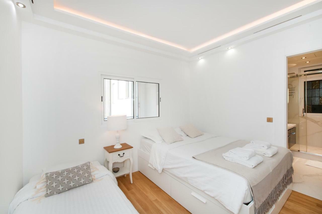 Luxury Montaigne Apartment Париж Экстерьер фото